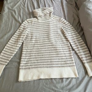 Banana Republic Italian Yarn Turtleneck Sweater